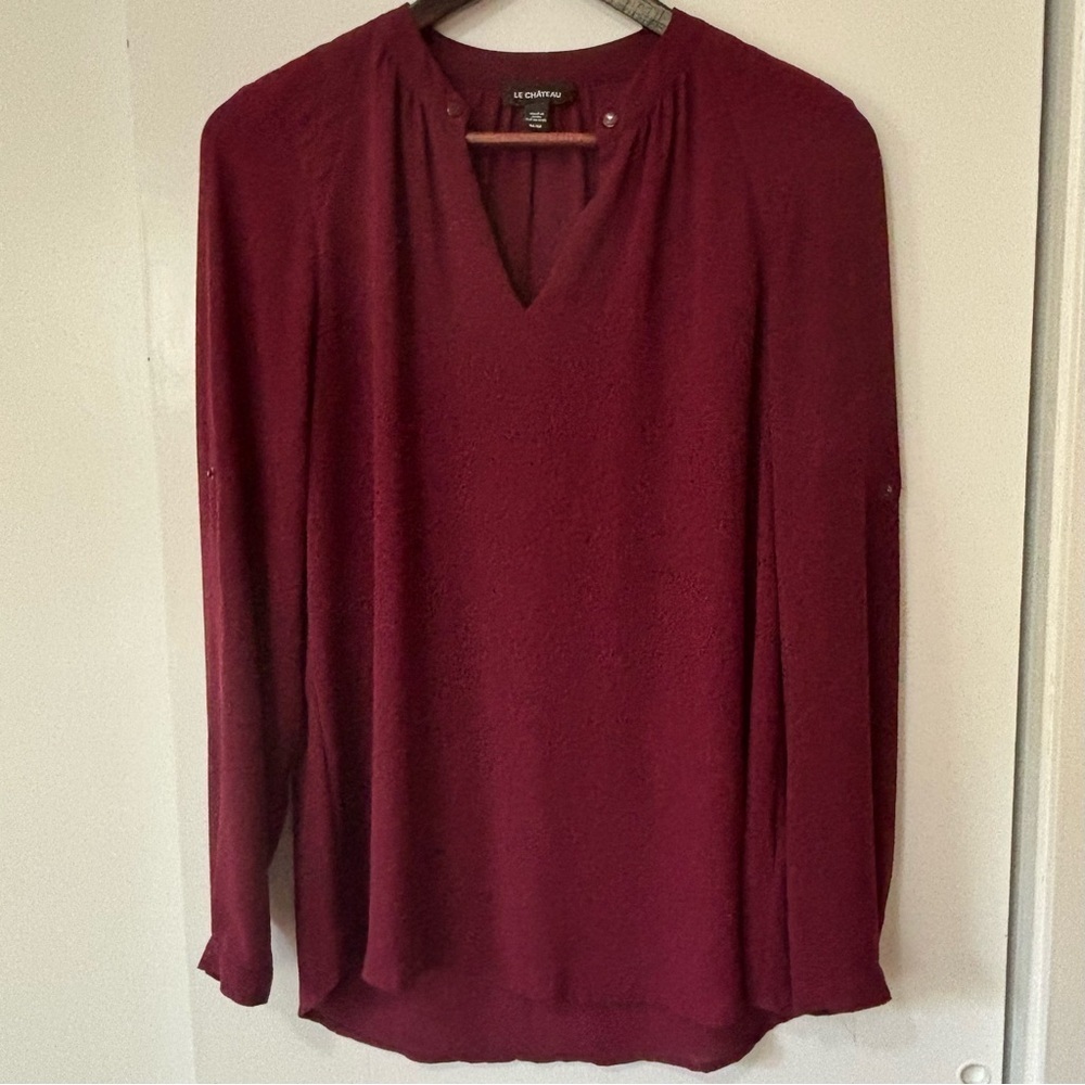 Le Château| Chic Burgundy V-Neck Blouse w/Quilted Shoulder Patches Sz M